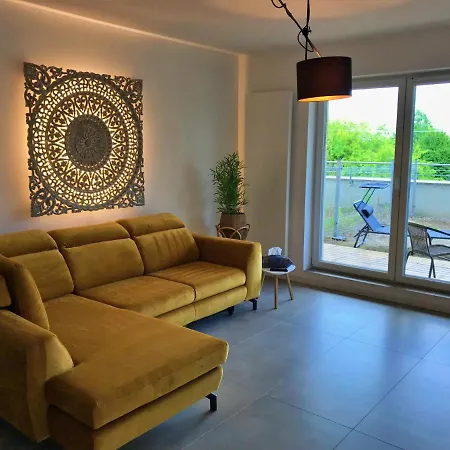 Nowy Piekny Apartament Z 50 M2 Ogrodkiem *